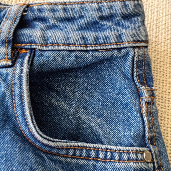 ZARA Authentic Denim by TRF High-Waisted Jean Shorts Size 2 – Classic Blue Wash - Picture 3 of 8